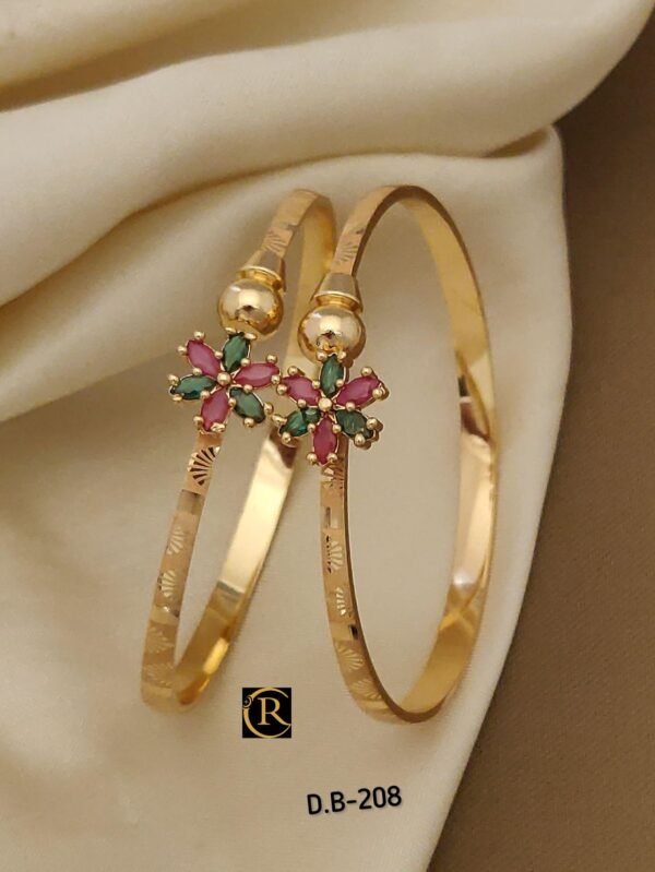 Designer Gold Tone Kada Bangles (Free Size)